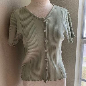 vintage button up top!